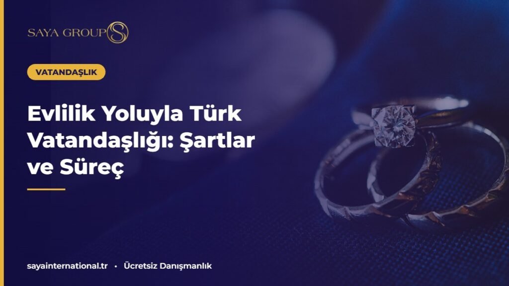 Evlilik yüzükleri takılı eller