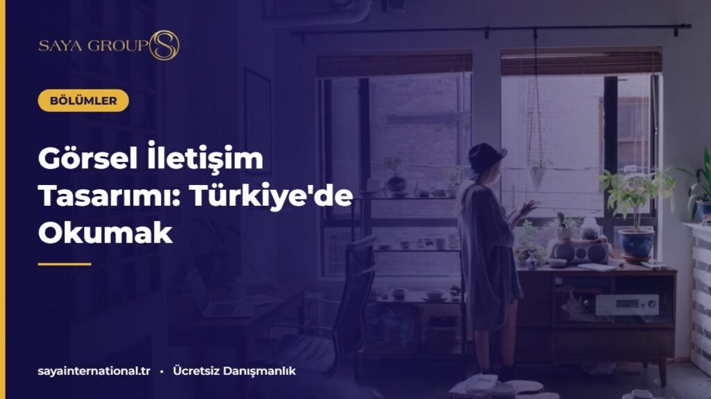 Tasarım masasında çalışan grafik tasarımcı